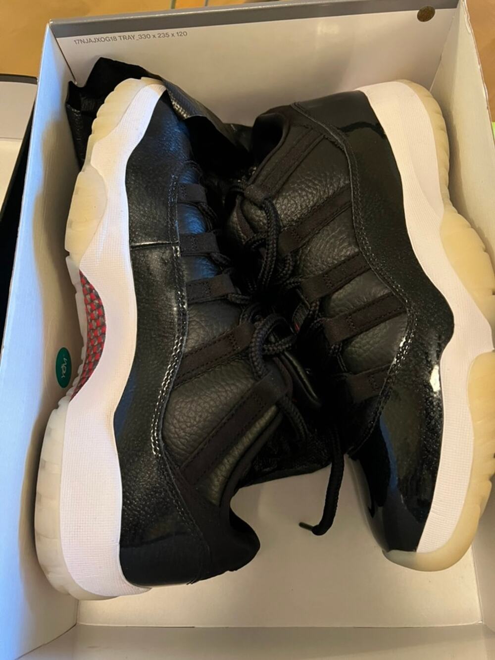 Nike Air Jordan 11 Retro Low Size 9.5